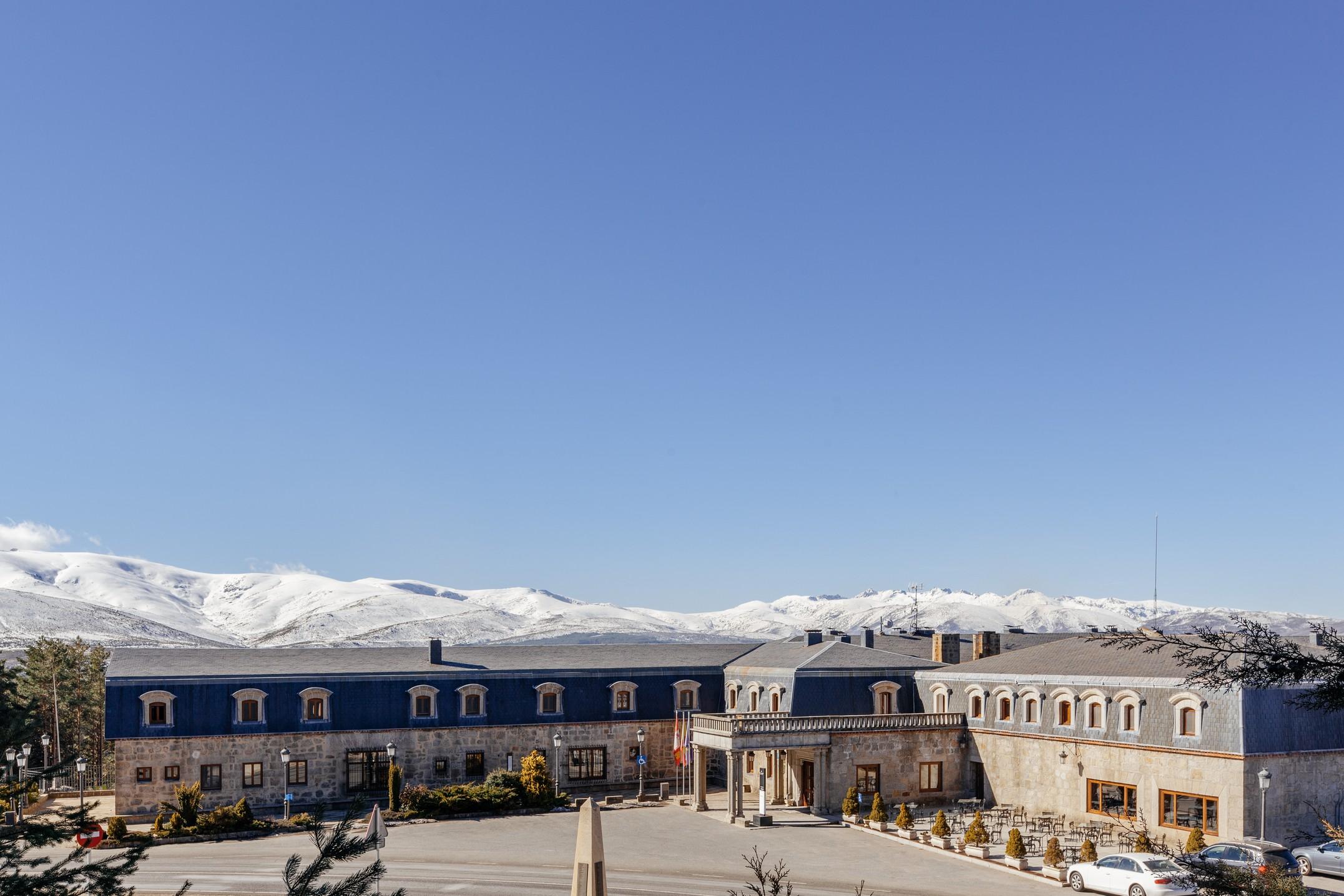 Parador De Gredos Navarredonda de Gredos Εξωτερικό φωτογραφία