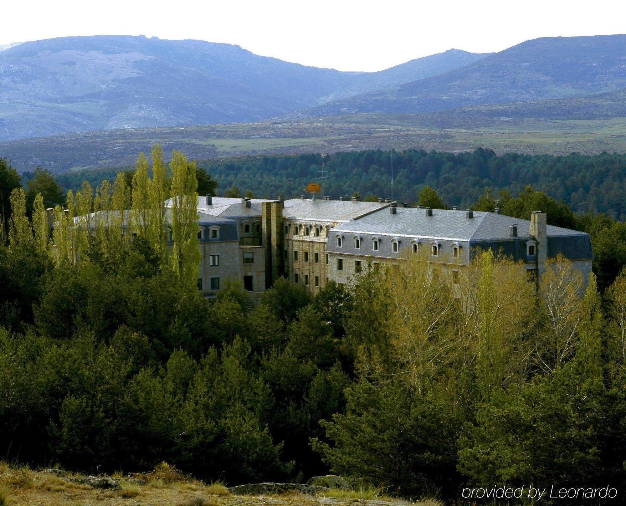 Parador De Gredos Navarredonda de Gredos Εξωτερικό φωτογραφία